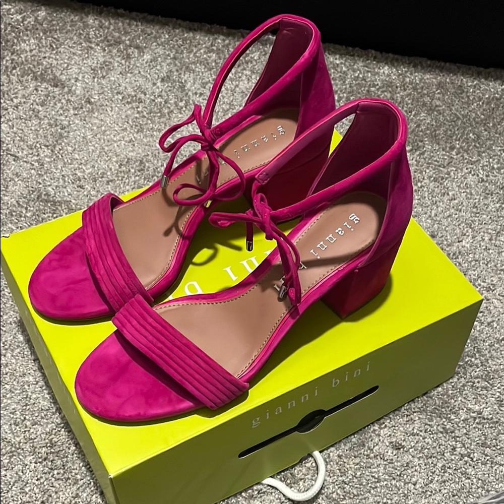 Gianni Bini Rhiaann block heel